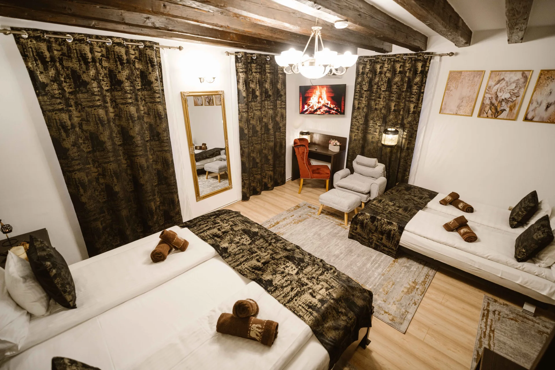 HERMANNSTADT HOUSE - imagine 4