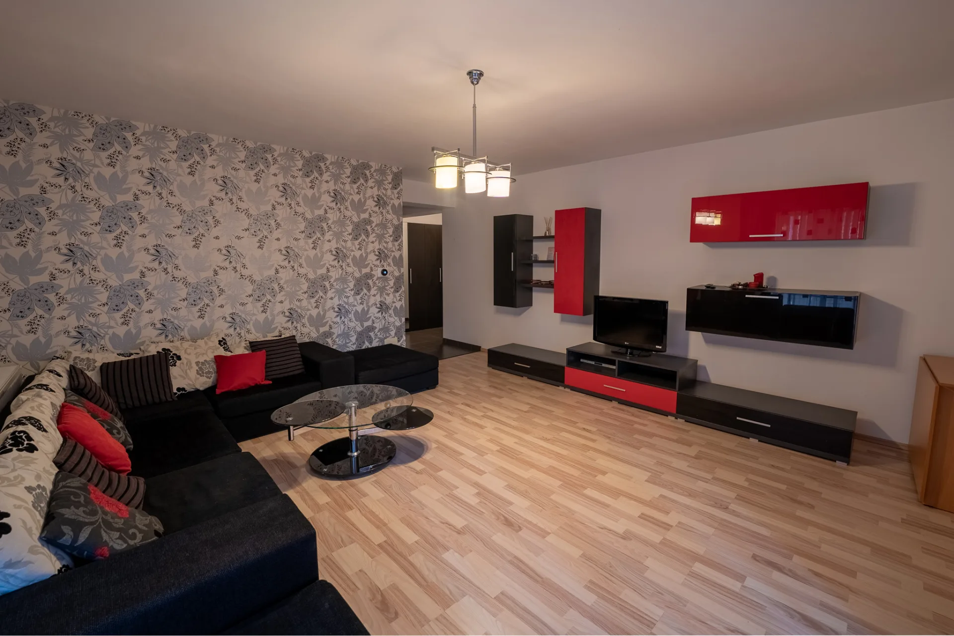 Quiet 3-Room Apt - 2 Parking Spaces - 5 Min Bus - imagine 4