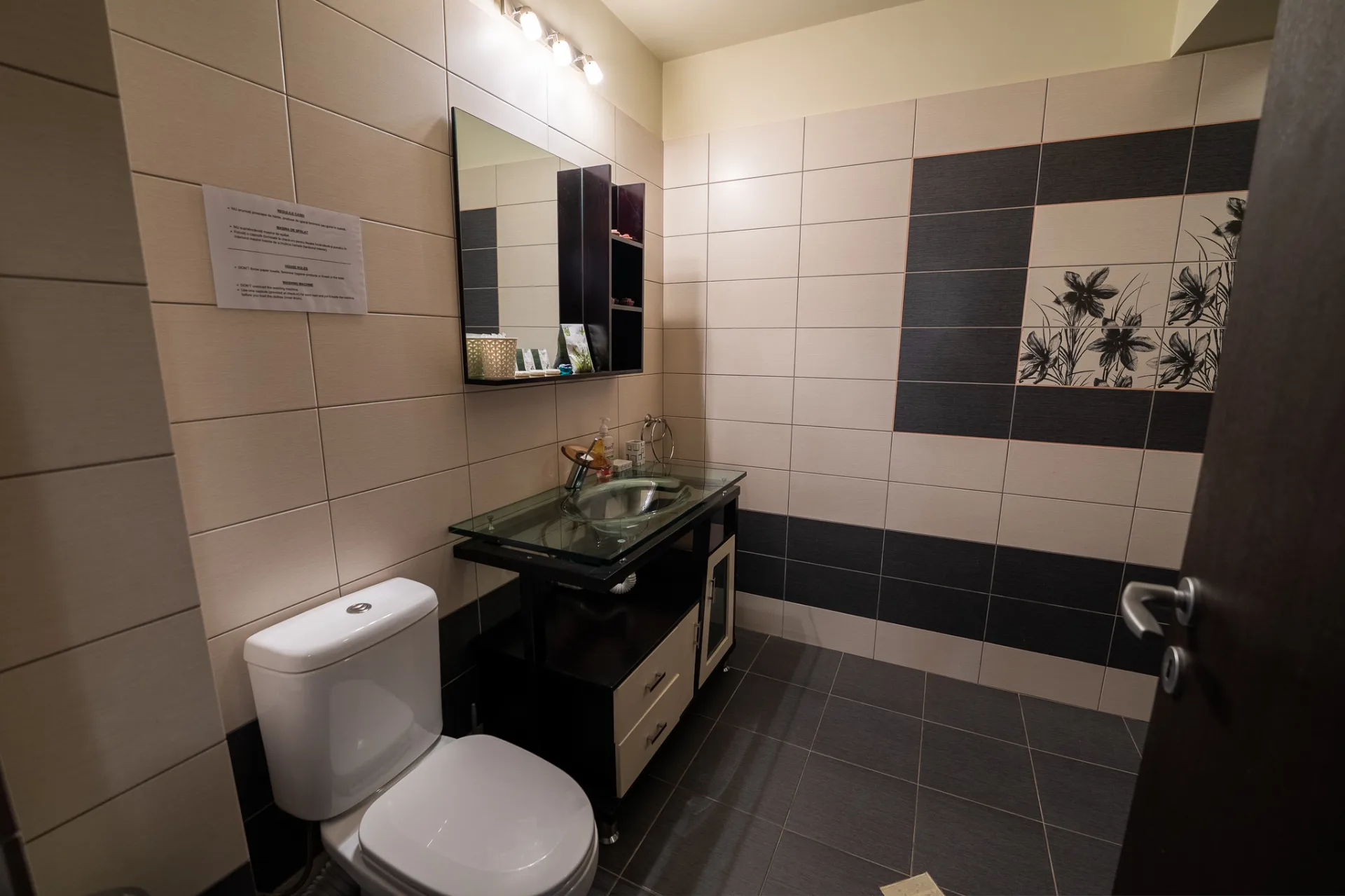 Quiet 3-Room Apt - 2 Parking Spaces - 5 Min Bus - imagine 11