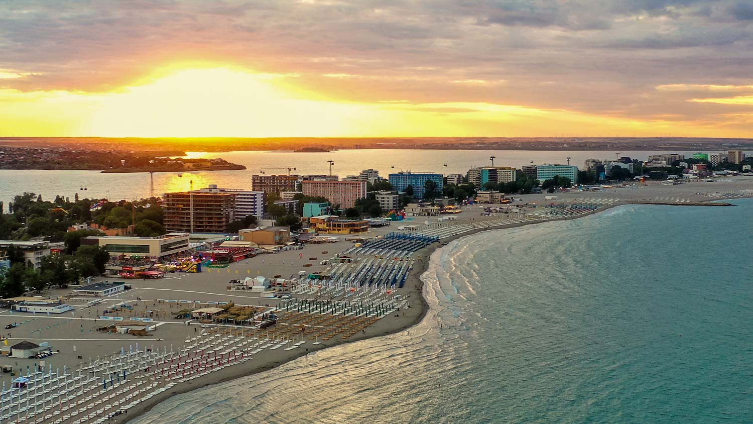 Ghidul Complet pentru o Vacanță Reușită în Mamaia 2026